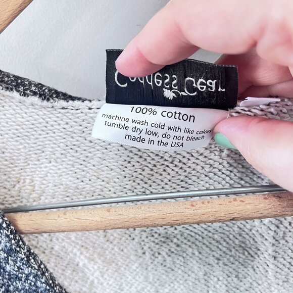 Goddess Gear S Natural‎ & Organic Fiber Button-Up Knit Vest - Picture 3 of 5